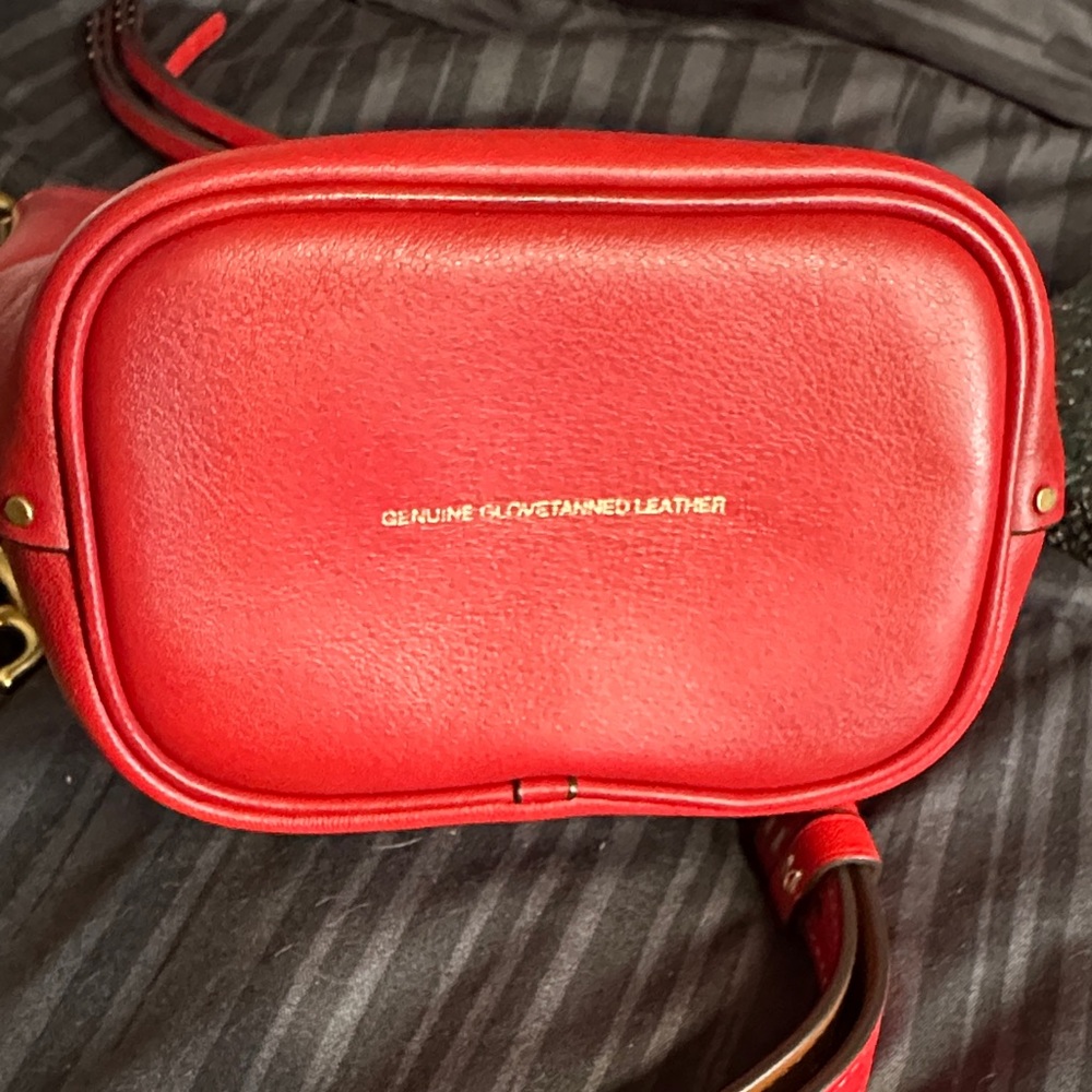 Red Leather Women's Bag with Chain Strap - Picture 4 of 11